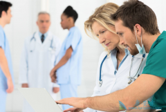 中国人出国看病知道这些小技巧会事半功倍